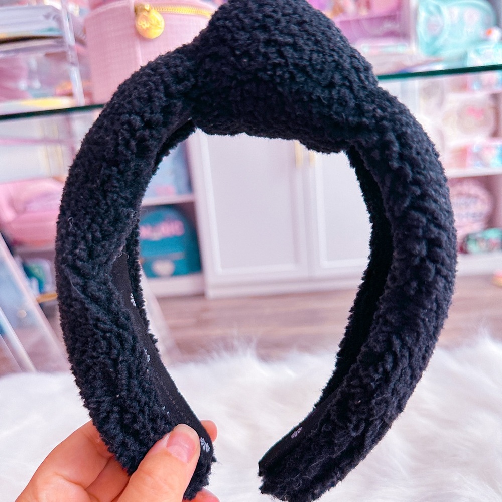 Lele Sadoughi Sherpa Black Headband